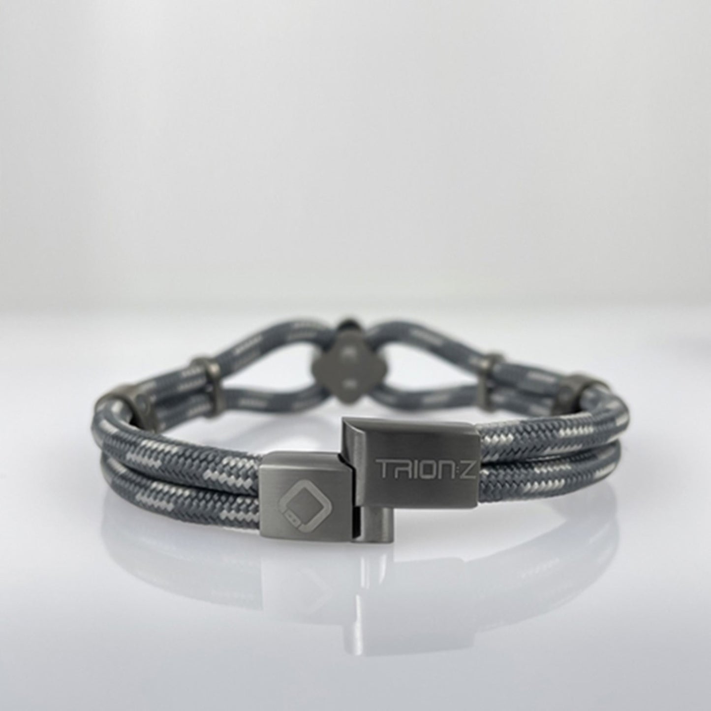 Trion:Z Icon Loop magnetic bracelet unclasped
